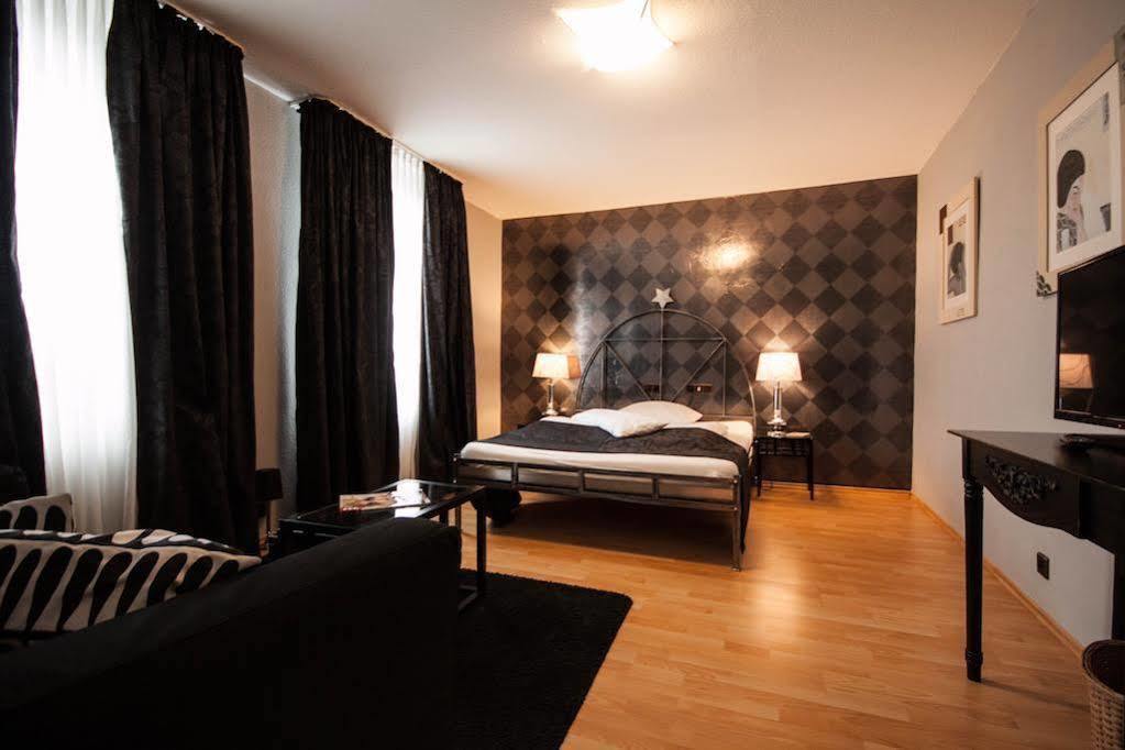 Hotel Haus Roedgen Wilnsdorf Eksteriør billede